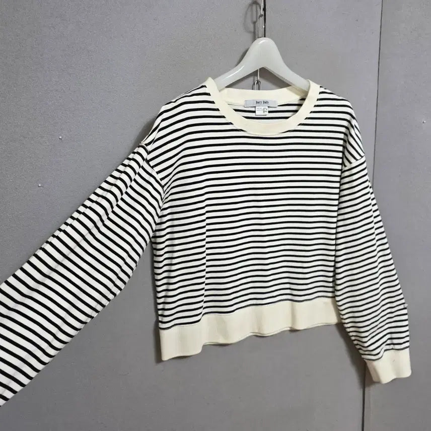 [BUNJANG] Juicy Judy Striped Sweatshirt / 쥬시쥬디 줄무늬 맨투맨 90  n4723