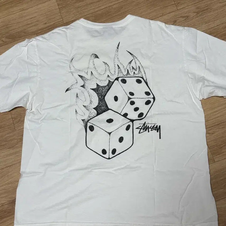 [SOLD OUT] 스투시 파이어 다이스 티셔츠 화이트 XL