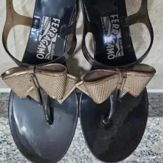 [BUNJANG] Ferragamo Jelly Ribbon Sandals / [정품] 페라가모 블랙 젤리 리본 샌들 6사이즈