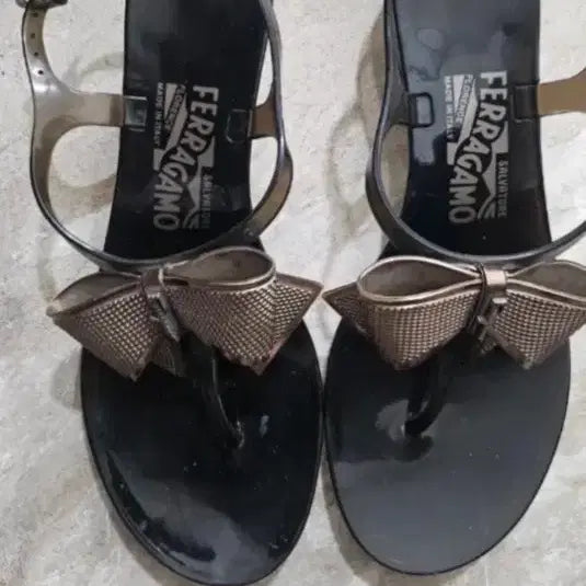[BUNJANG] Ferragamo Jelly Ribbon Sandals / [정품] 페라가모 블랙 젤리 리본 샌들 6사이즈