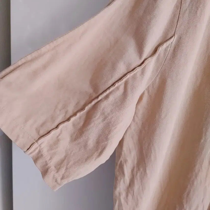 [BUNJANG] Beige V-Neck Short Sleeve Blouse / 베이지 브이넥 반팔