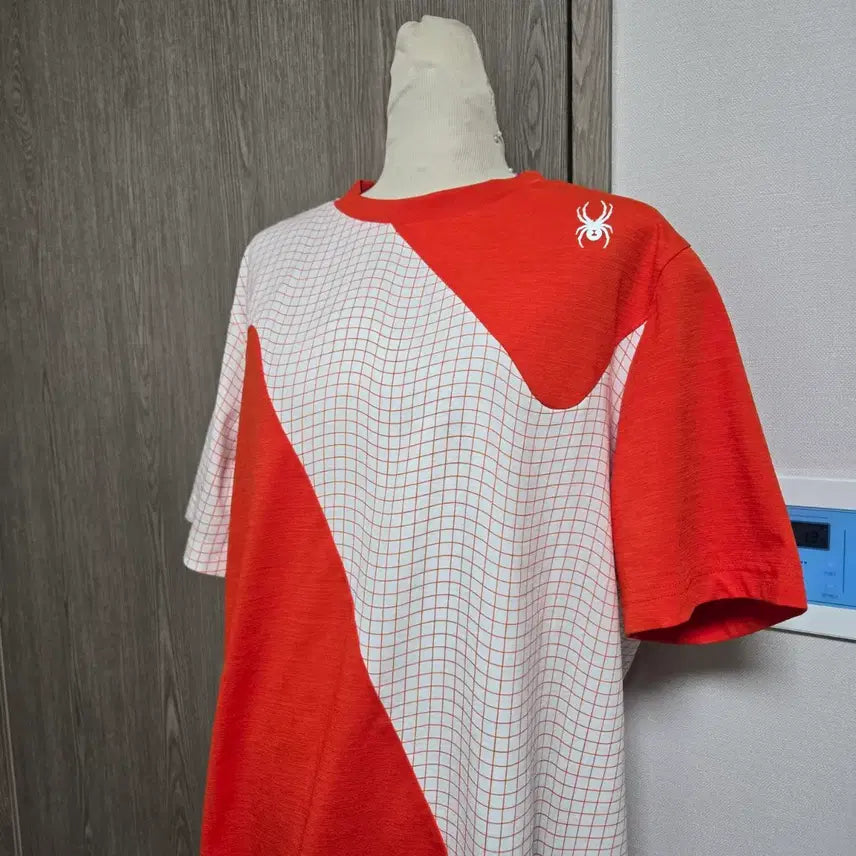 [BUNJANG] Spider Orange/White Short Sleeve T-shirt (Size M) / 스파이더 오렌지/화이트 반팔 티셔츠 M