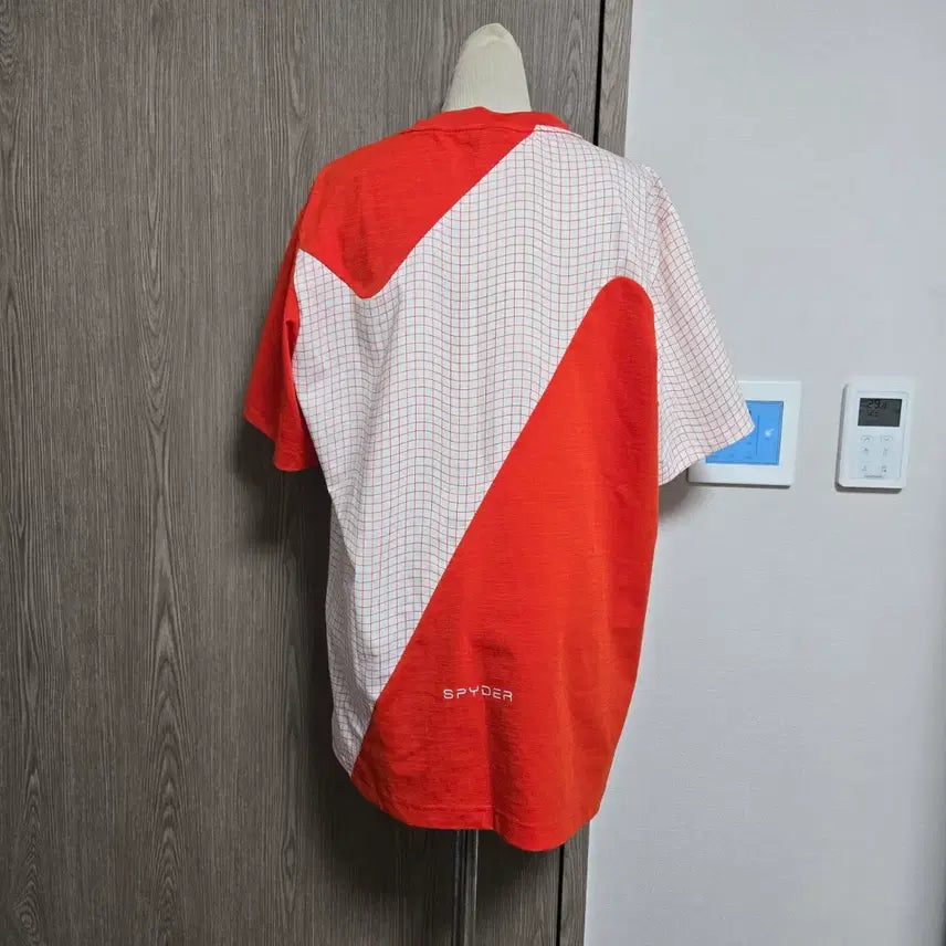 [BUNJANG] Spider Orange/White Short Sleeve T-shirt (Size M) / 스파이더 오렌지/화이트 반팔 티셔츠 M
