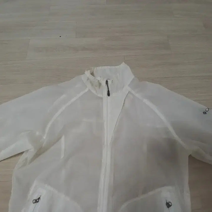 [SOLD OUT] 새거수준 컬럼비아 정품 여성점퍼 얇은 바람막이점퍼 사이즈 95