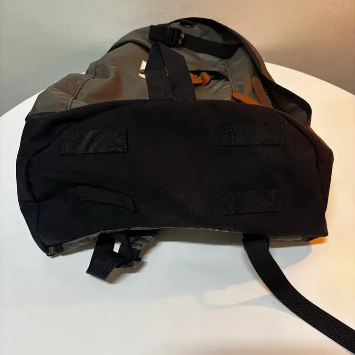 [SOLD OUT] 그레고리 디스이즈네버댓 데이팩