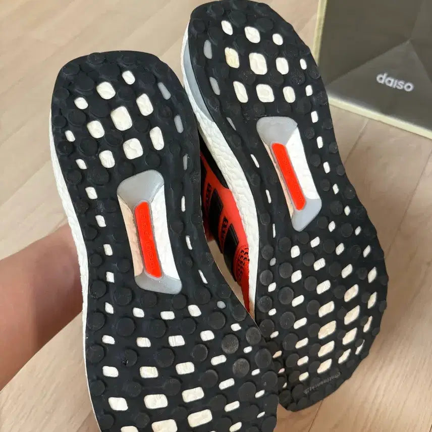 [SOLD OUT] 아디다스 울트라부스트 1.0 솔라 오렌지 285