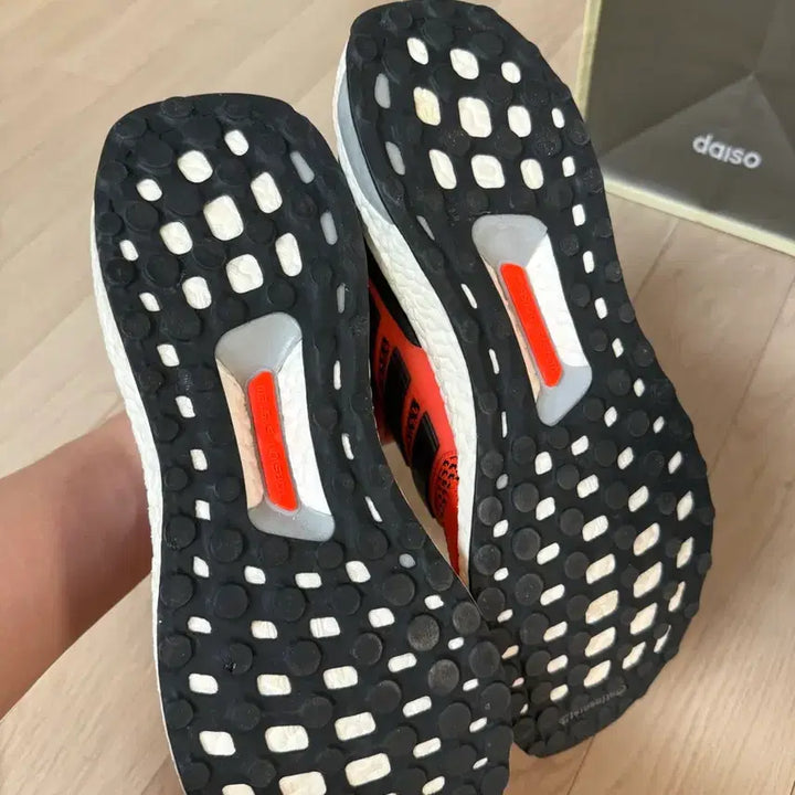 [SOLD OUT] 아디다스 울트라부스트 1.0 솔라 오렌지 285