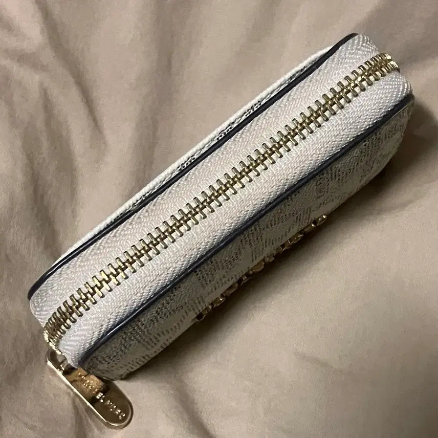 [SOLD OUT] 마이클코어스(MICHAEL KORS)집업 지갑 MK로고
