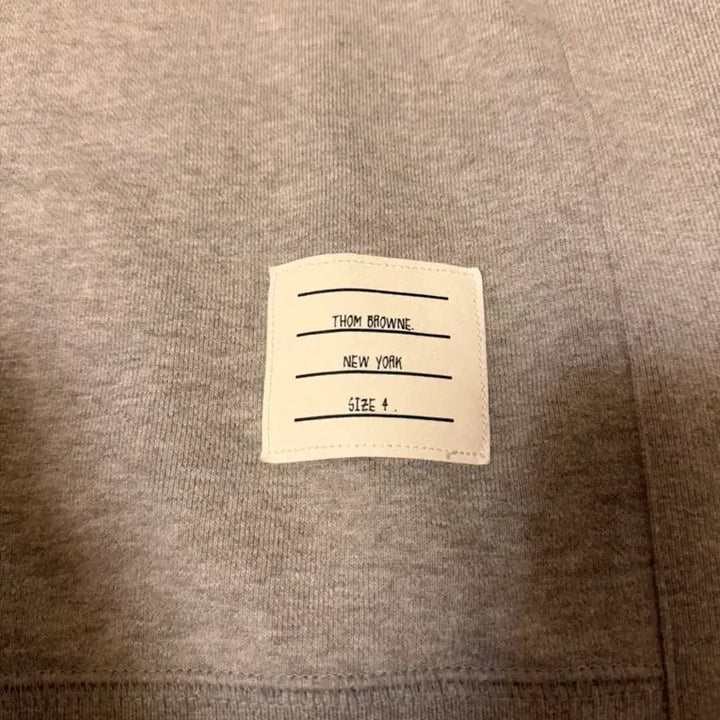 [SOLD OUT] (정품)톰브라운 맨투맨 그레이