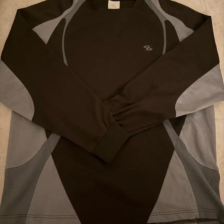 [SOLD OUT] 산산기어 슬래시 저지 브라운 23 FW