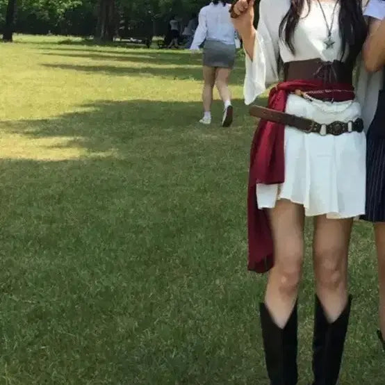 [BUNJANG] 졸업사진 해적 졸사 컨셉 카우걸 의상 대여 / +3벌로 추가) 졸업사진 해적 졸사 컨셉 카우걸 의상 대여