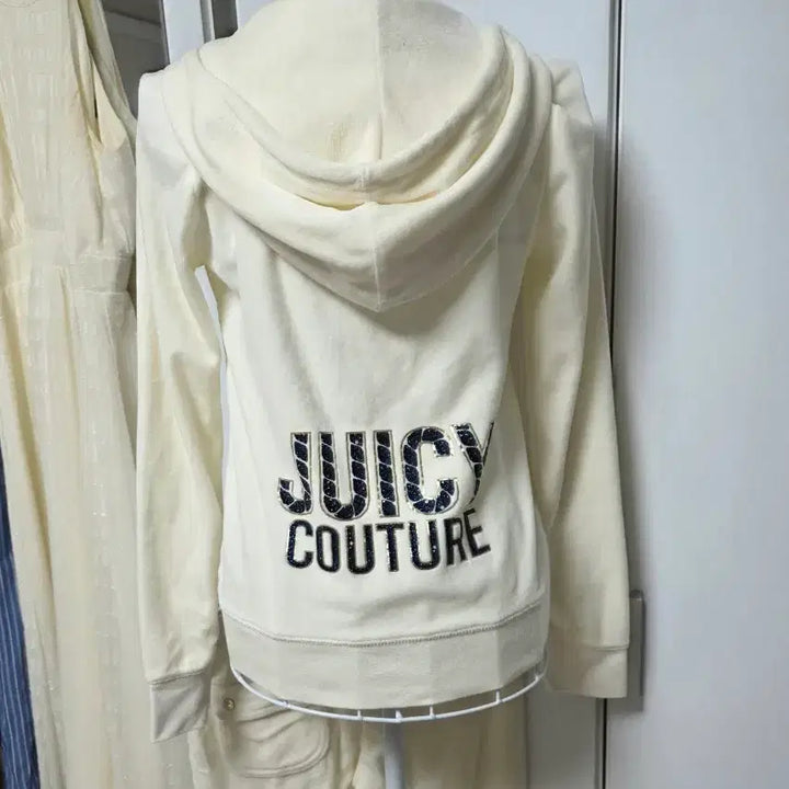 [SOLD OUT] juicy couture velour 벨루어 상하세트
