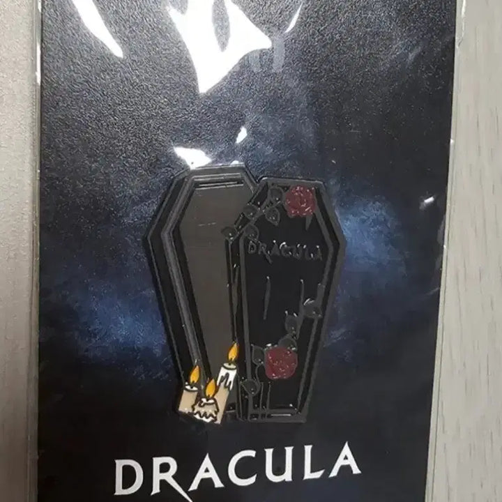[BUNJANG] Dracula Musical Badge / 뮤지컬 드라큘라 뱃지
