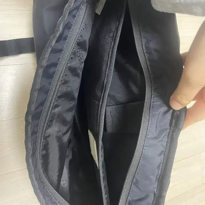 [BUNJANG] 디스커버리 블랙 메신저백 / 디스커버리 블랙 메신저백