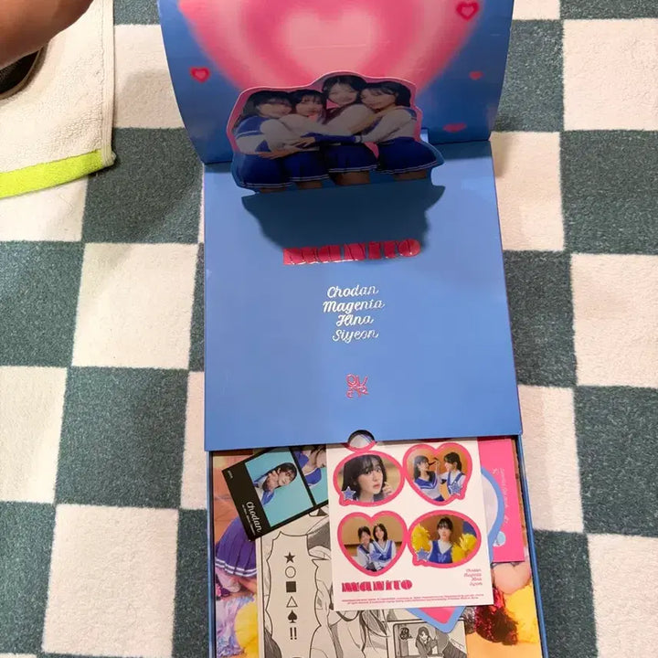 [SOLD OUT] qwer 마니또 앨범(개봉, cd x)