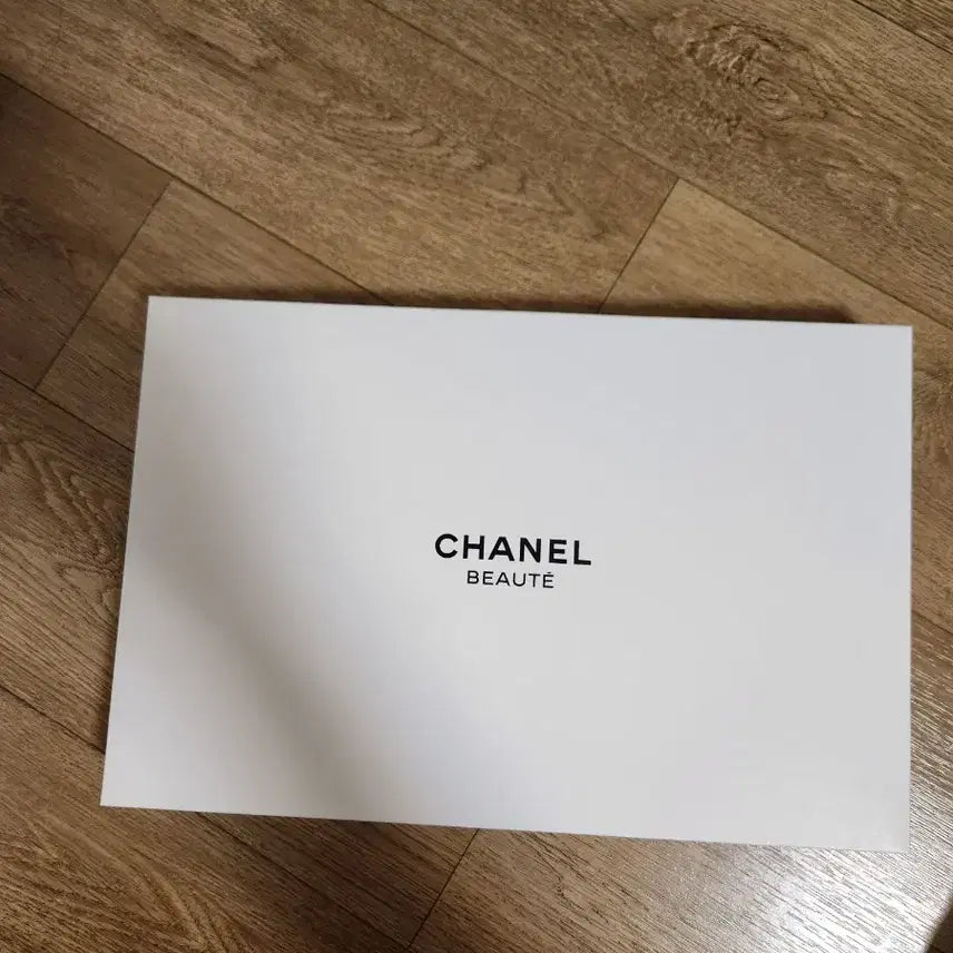 [SOLD OUT] 샤넬 뷰티 에코백