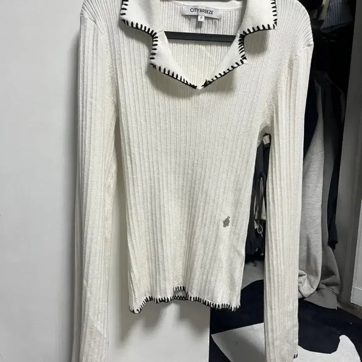 [BUNJANG] Citybreeze Stitch Point Knit Long Sleeve Ivory / 시티브리즈 카라 스티치 포인트 니트 롱슬리브 아이보리