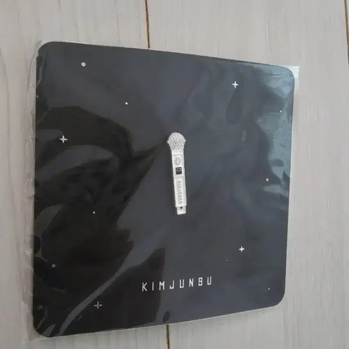 [BUNJANG] Kim Junsu Xiaspace Badge / 김준수 시아스페이스 뱃지
