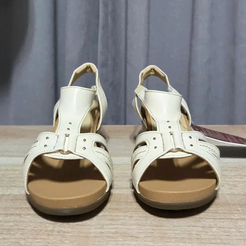 [BUNJANG] Hush Puppies Wedge Heel Sandals / 허시파피 스트랩 포인트 웨지힐 샌들 225 새제품(박스낡음)