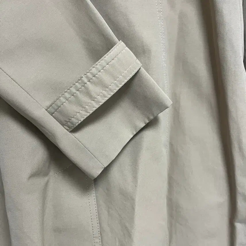 [BUNJANG] MIXXO Beige Double Button Trench Coat / 미쏘 베이지 더블 버튼 트렌치 코트