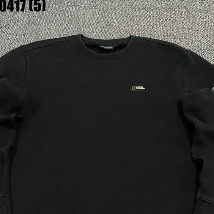 [BUNJANG] National Geographic Black Crewneck Sweatshirt / 내셔널지오그래픽 검정색 맨투맨 티셔츠