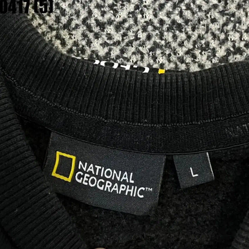[BUNJANG] National Geographic Black Crewneck Sweatshirt / 내셔널지오그래픽 검정색 맨투맨 티셔츠