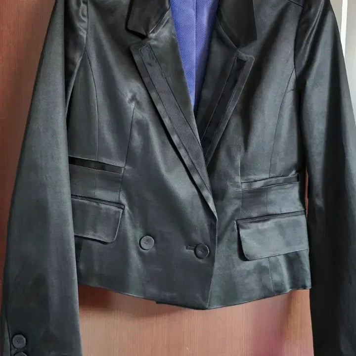 [BUNJANG] Blue Pepe Black Silk Crop Jacket / 블랙 실크 크롭 자켓(상태 최상!)