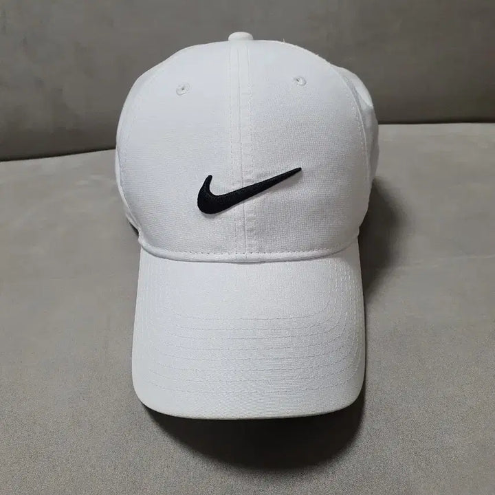 [SOLD OUT] 나이키 레거시91 드라이핏 볼캡 화이트