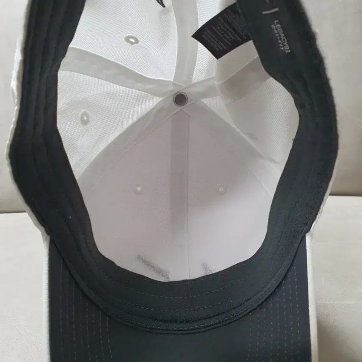 [SOLD OUT] 나이키 레거시91 드라이핏 볼캡 화이트