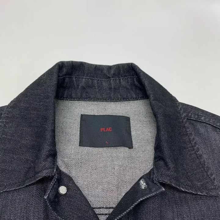 [BUNJANG] PLAC Black Denim Trucker Jacket (L) / PLAC 플랙 흑청 데님 트러커자켓 (L)