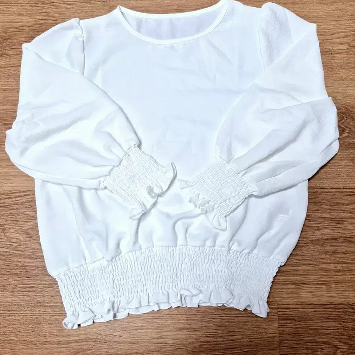 [BUNJANG] White Blouse / 이쁘고 편한 블라우스