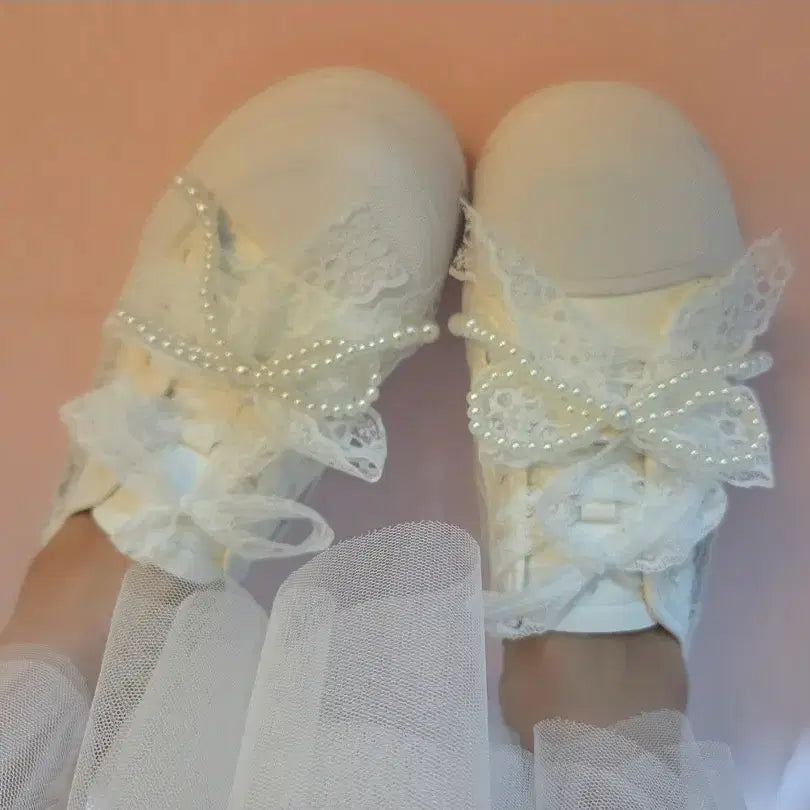 [BUNJANG] Comfortable Lace and Pearl Embellished Height-Increasing Sneakers / 1회잠깐 착화)발이 편한 키높이 레이스 진주 운동화/225mm