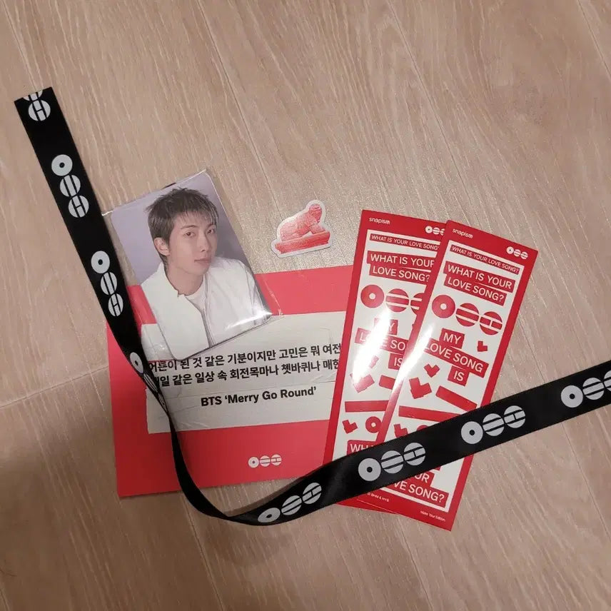 [SOLD OUT] 방탄 콘서트 아미존 포카 &amp; 아미마당 스티커, 리본, 엽서