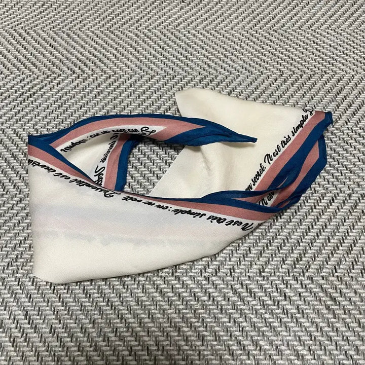 [BUNJANG] Ivory Stripe Pattern Scarf / 아이보리 스트라이프 패턴 스카프