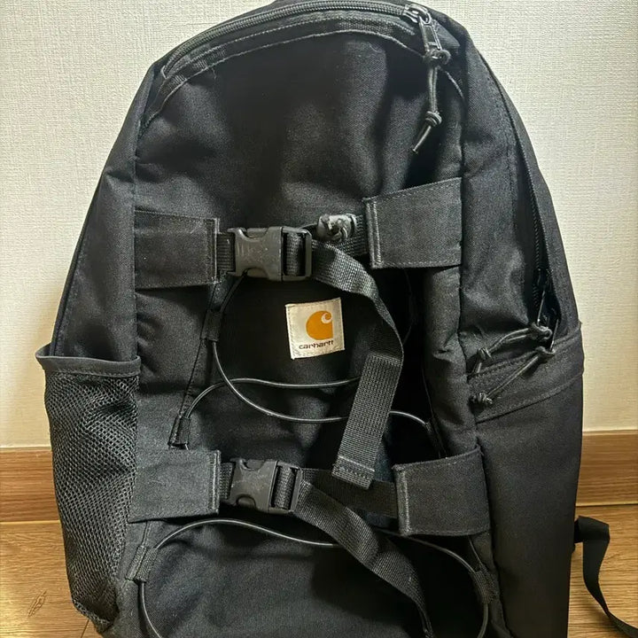 [SOLD OUT] 칼하트 WIP 킥플립 백팩 블랙