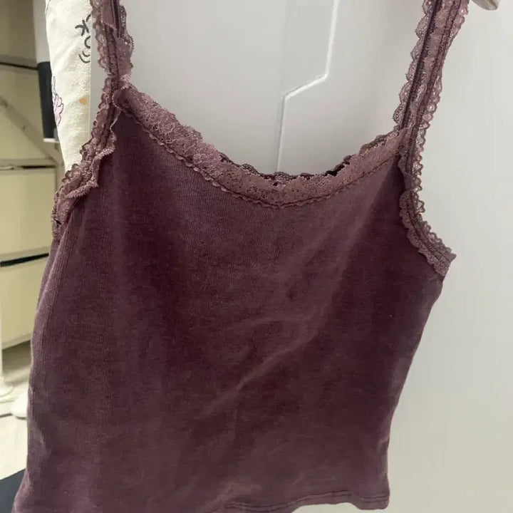 [SOLD OUT] 레이스끈 나시