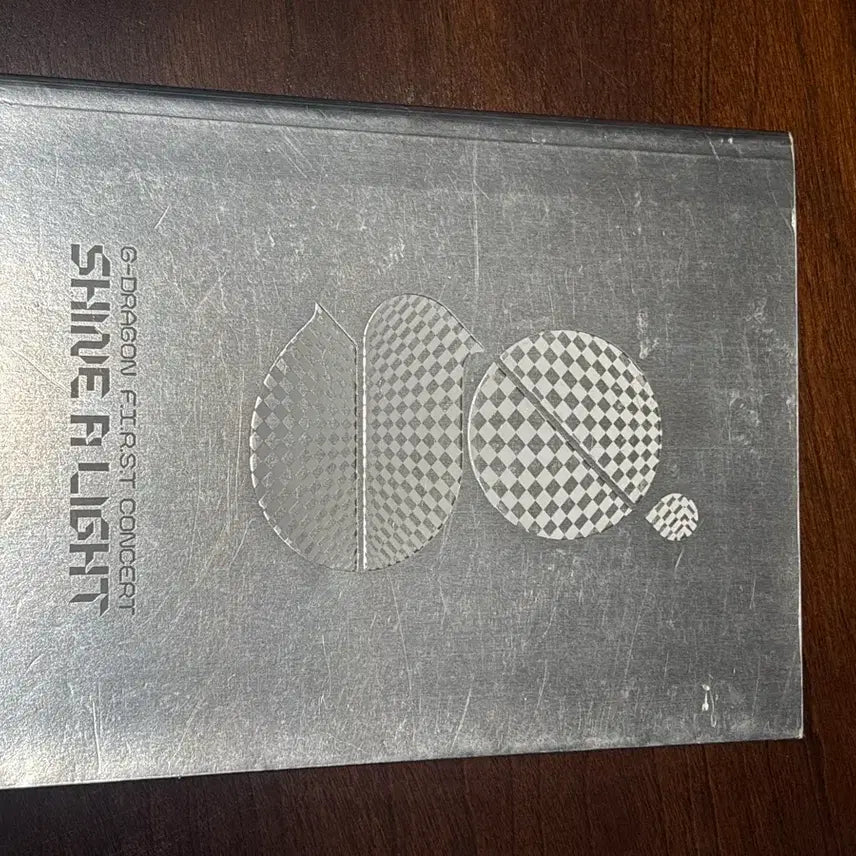 [SOLD OUT] 지드래곤 첫콘 shine a light 사진집