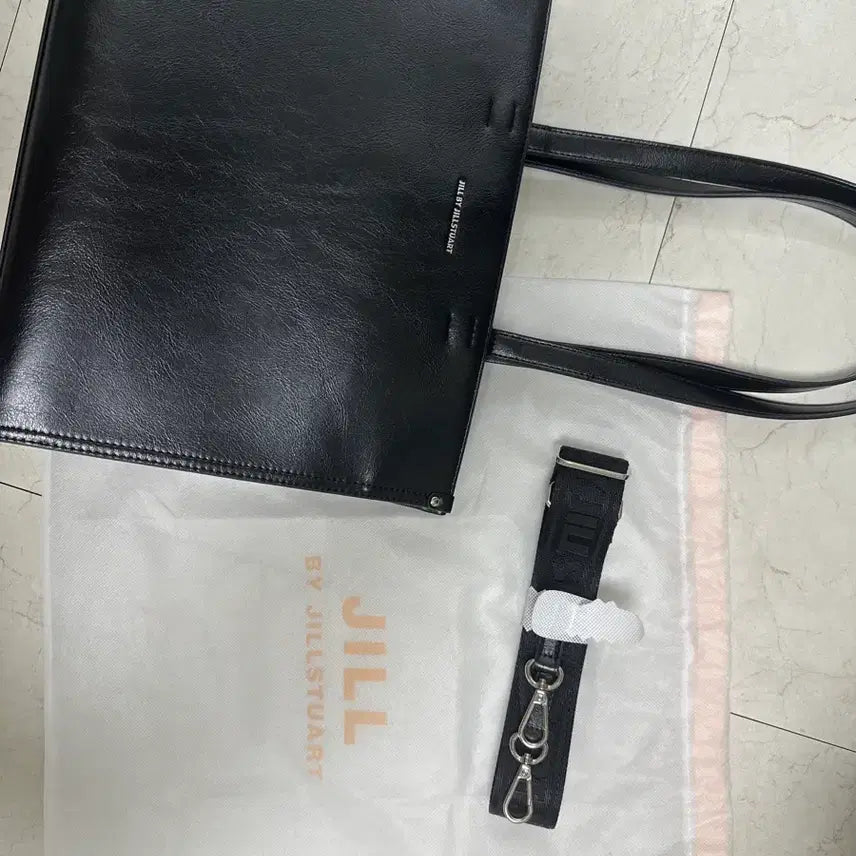 [BUNJANG] Jill by Jill Stuart Medium Black Leather Shoulder Bag (Jjueonni Collabo) / 질바이질스튜어트 미디움(m) 블랙 레더 숄더백 (쭈언니 콜라보)