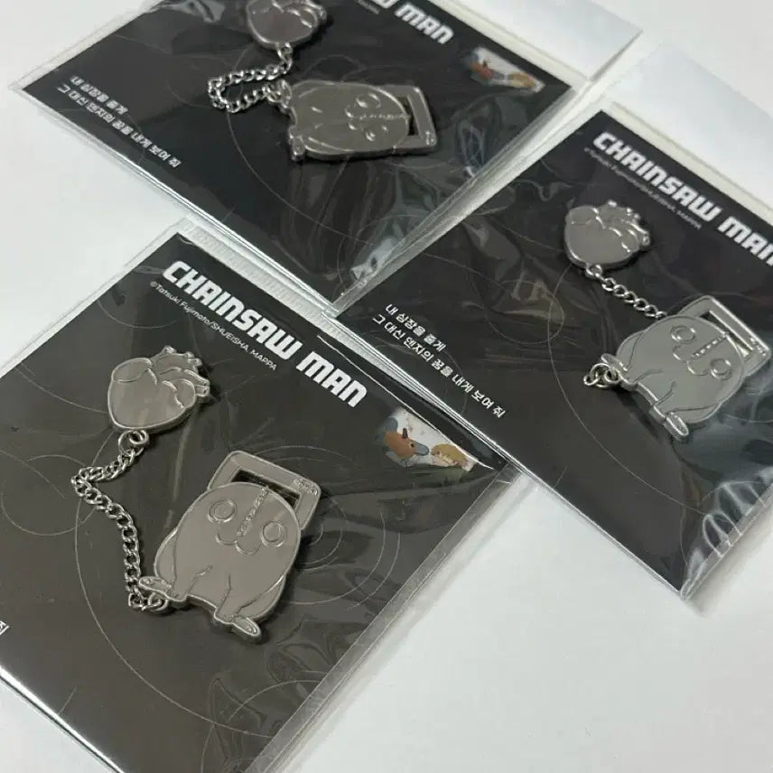 [SOLD OUT] 마지막 1개)체인소맨 마파 홍대 팝업 심장 핀뱃지