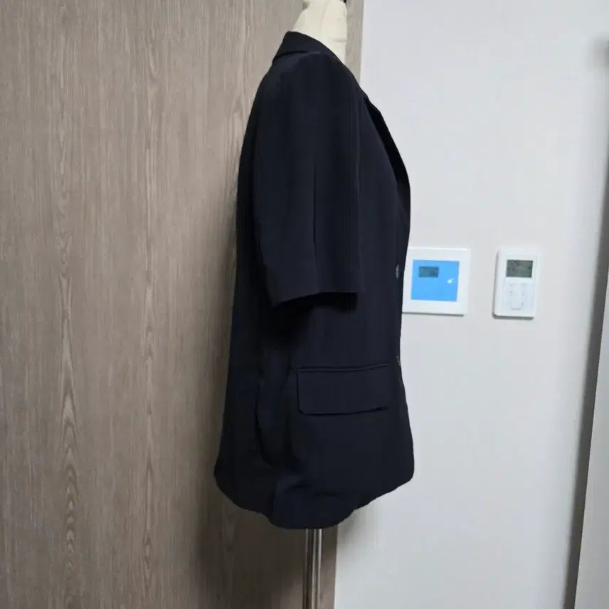 [SOLD OUT] 빈폴 23년3월식 반팔 기본스타일 자켓 딥네이비 여성용