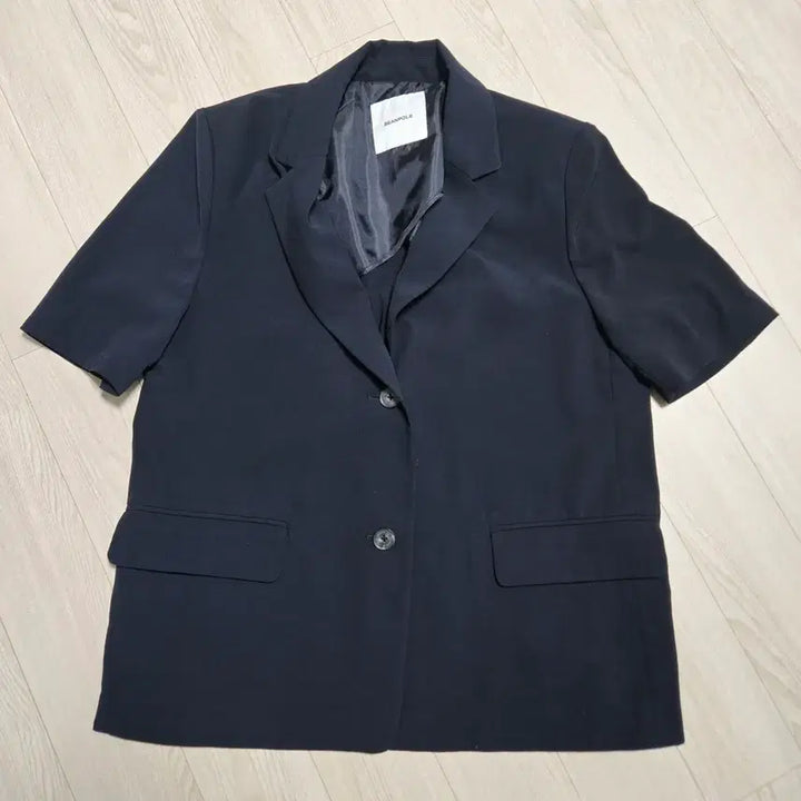[SOLD OUT] 빈폴 23년3월식 반팔 기본스타일 자켓 딥네이비 여성용