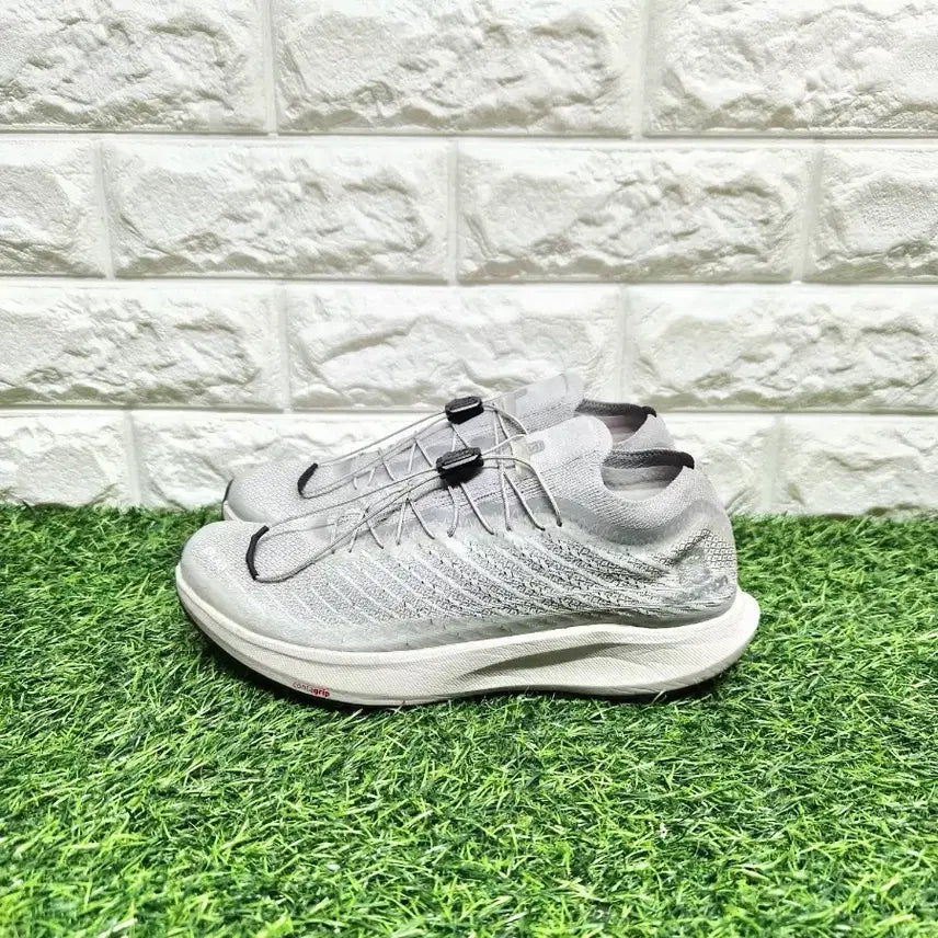 [SOLD OUT] 살로몬 트레일 런닝화 운동화 240mm