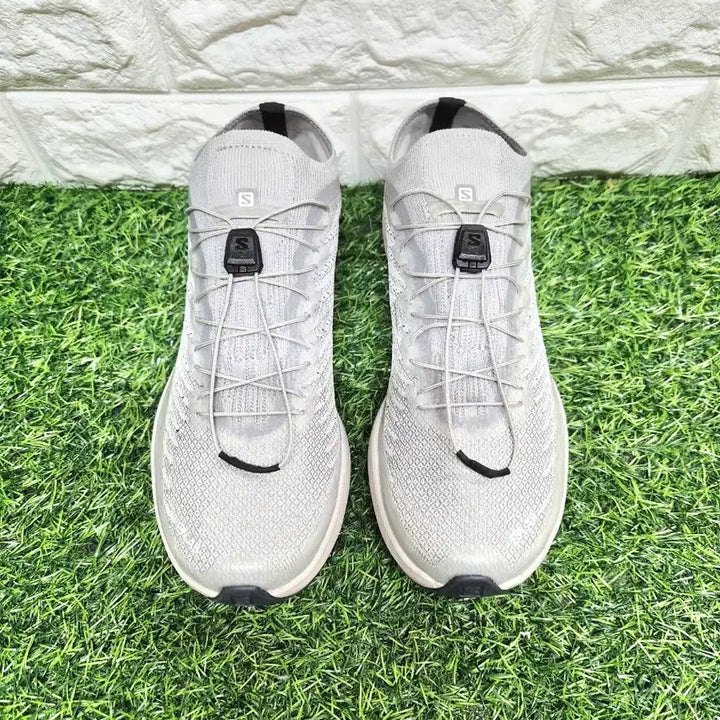 [SOLD OUT] 살로몬 트레일 런닝화 운동화 240mm