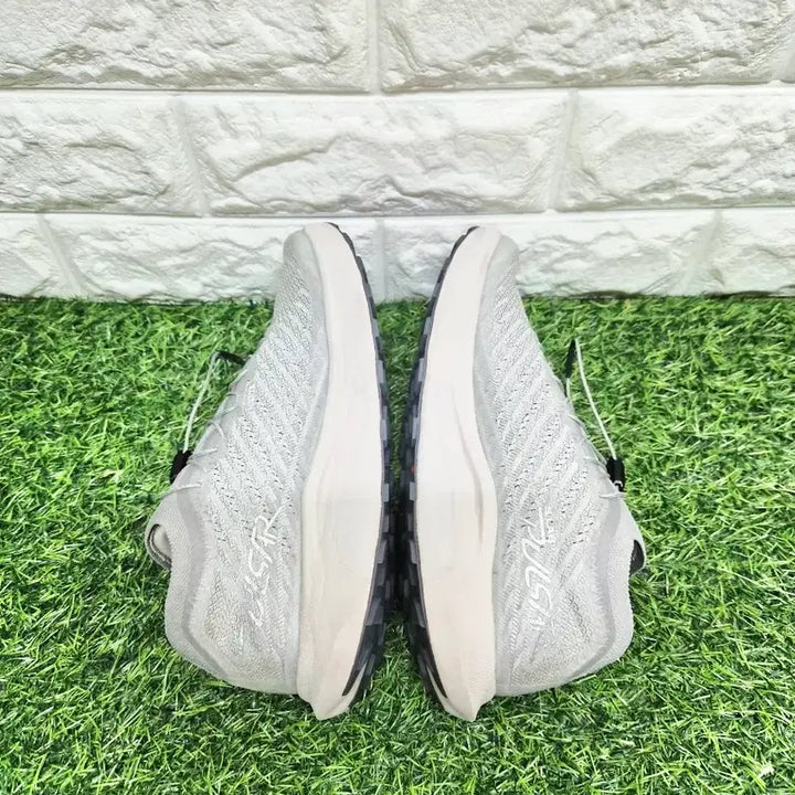 [SOLD OUT] 살로몬 트레일 런닝화 운동화 240mm