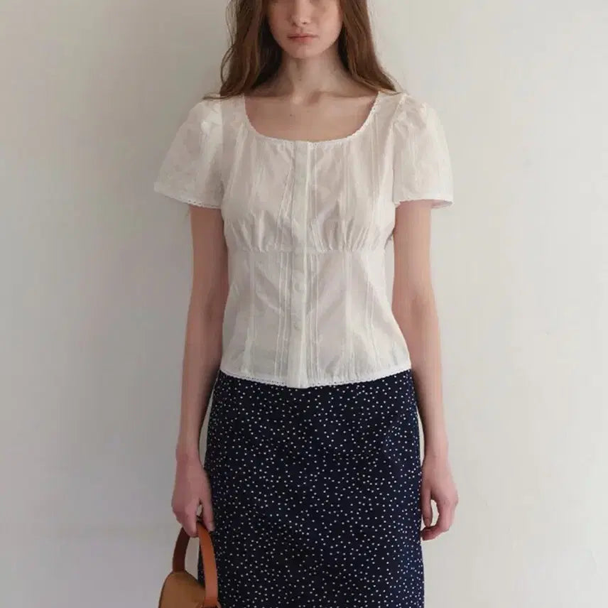 [BUNJANG] Among Square Neck Lace Blouse Ivory / 어몽 스퀘어넥 레이스 블라우스 아이보리