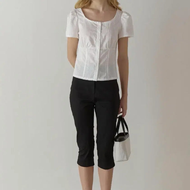 [BUNJANG] Among Square Neck Lace Blouse Ivory / 어몽 스퀘어넥 레이스 블라우스 아이보리