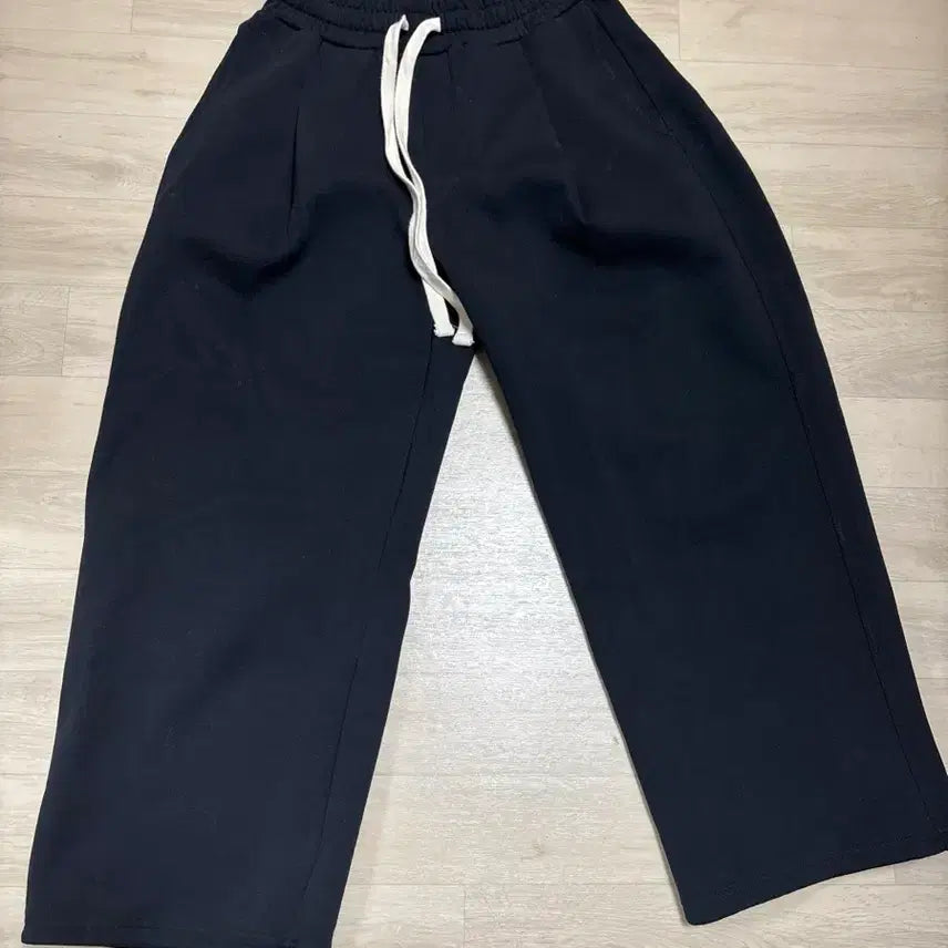 [BUNJANG] Milo Archive Black Wide Fit Sweatpants / 밀로아카이브 스웻 팬츠 블랙 와이드핏