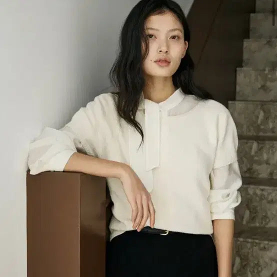 [BUNJANG] 웰노운 타이넥 블라우스 아이보리 / 웰노운 타이넥 블라우스 아이보리