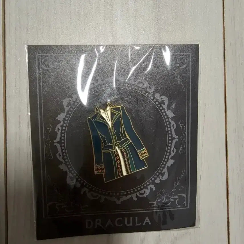 [BUNJANG] Dracula Musical Badge / 뮤지컬 드라큘라 뱃지