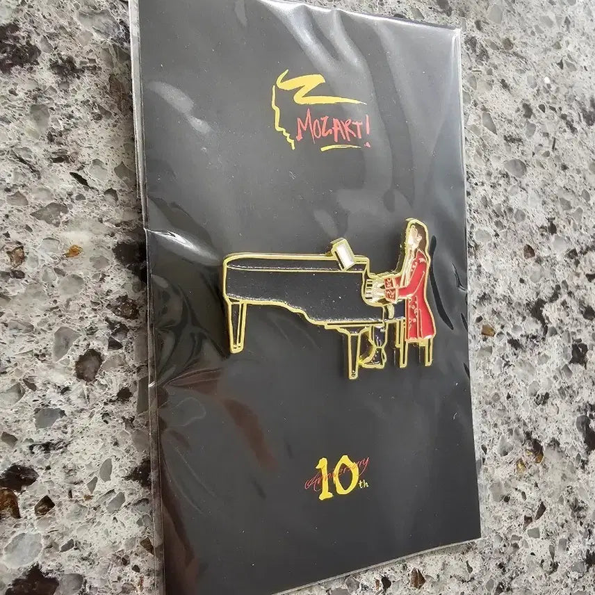 [BUNJANG] Mozart Dracula Badge / 뮤지컬 모차르트 뱃지